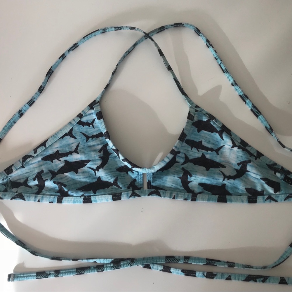 Jolyn “Shark City” Vent Top